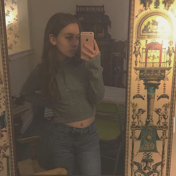 🍯Your Posher🍯 - Picture 2 of 8